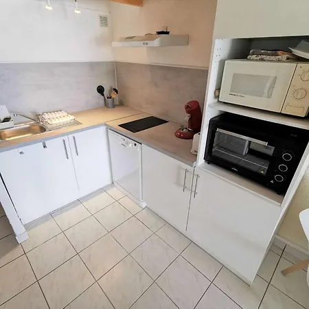 Marina - 3 Pieces 6 Couchages Port Mae-5644 לאוקאט